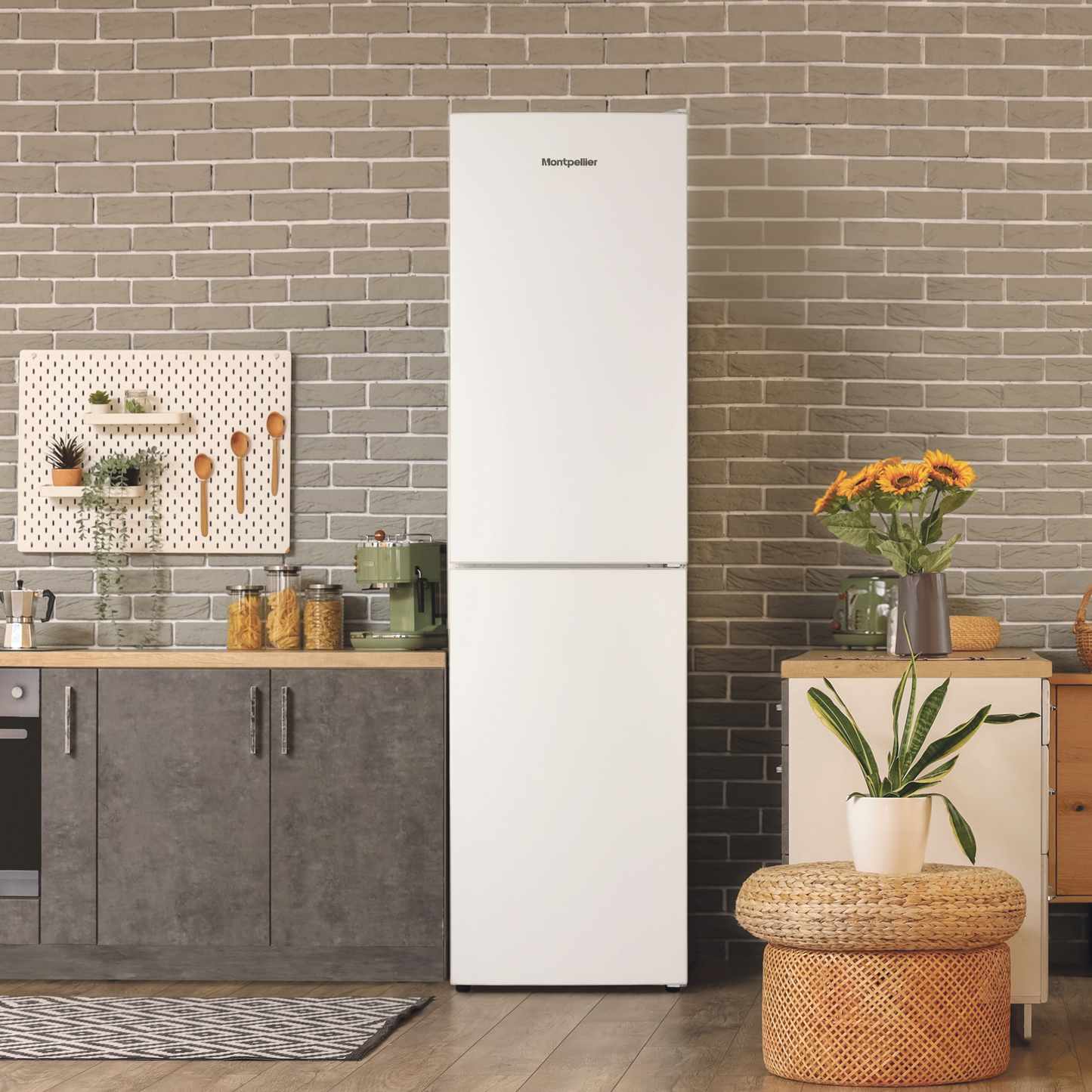 Montpellier MDALF20055W Low Frost Fridge Freezer in White