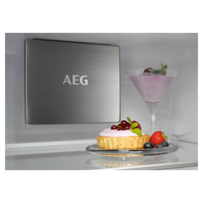 AEG 7000 GreenZone Built-In Fridge Freezer 70/30 No Frost - NSC7G181DS