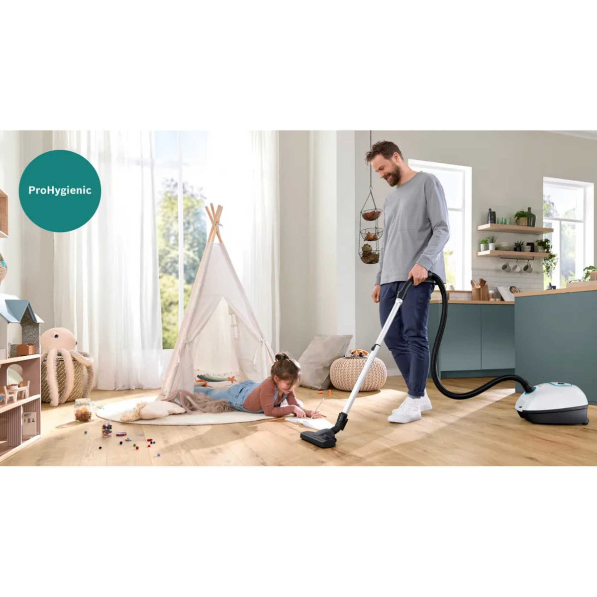 Bosch Series 4 Cylinder Vacuum Cleaner ProHygienic - BGB41HYGGB