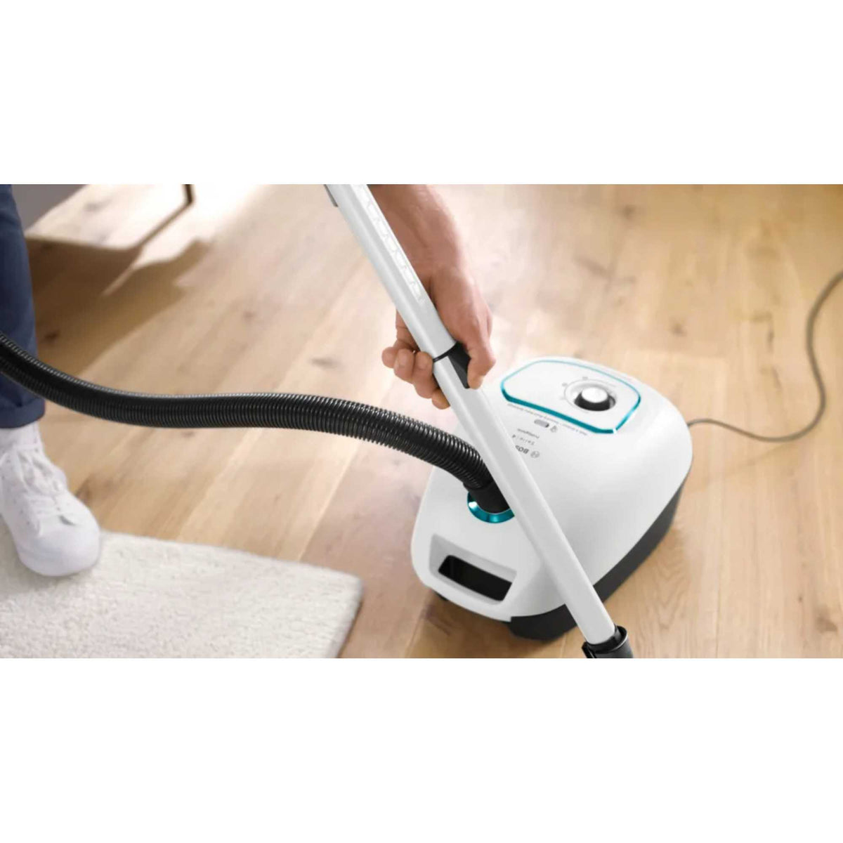 Bosch Series 4 Cylinder Vacuum Cleaner ProHygienic - BGB41HYGGB