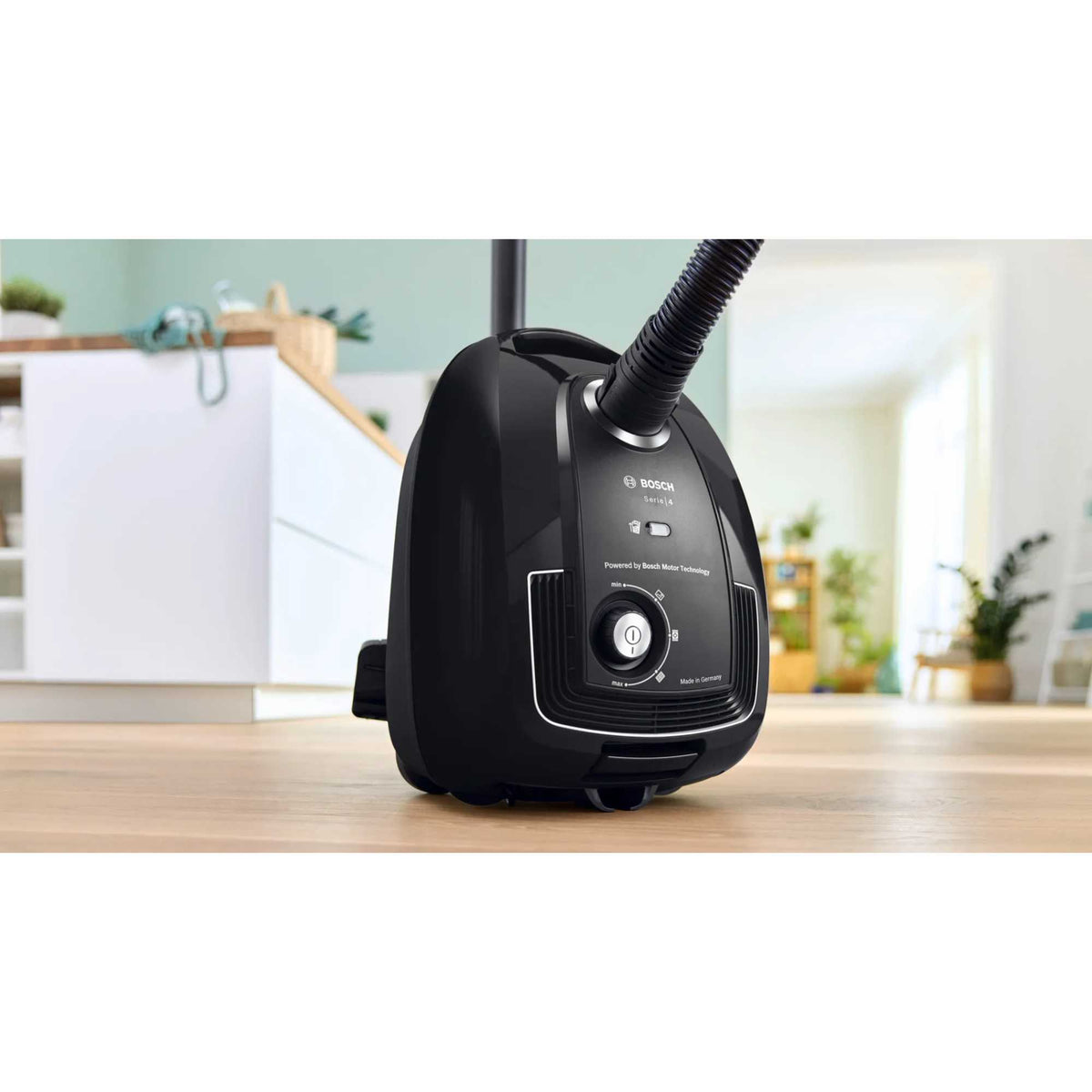 Bosch Series 4 Cylinder Vacuum Cleaner Bagged - BGL38BA3GB