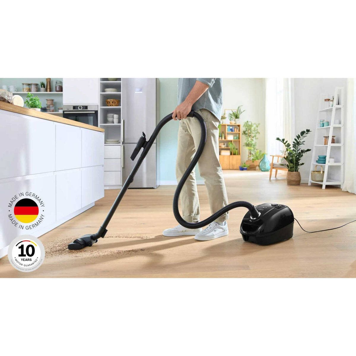 Bosch Series 4 Cylinder Vacuum Cleaner Bagged - BGL38BA3GB