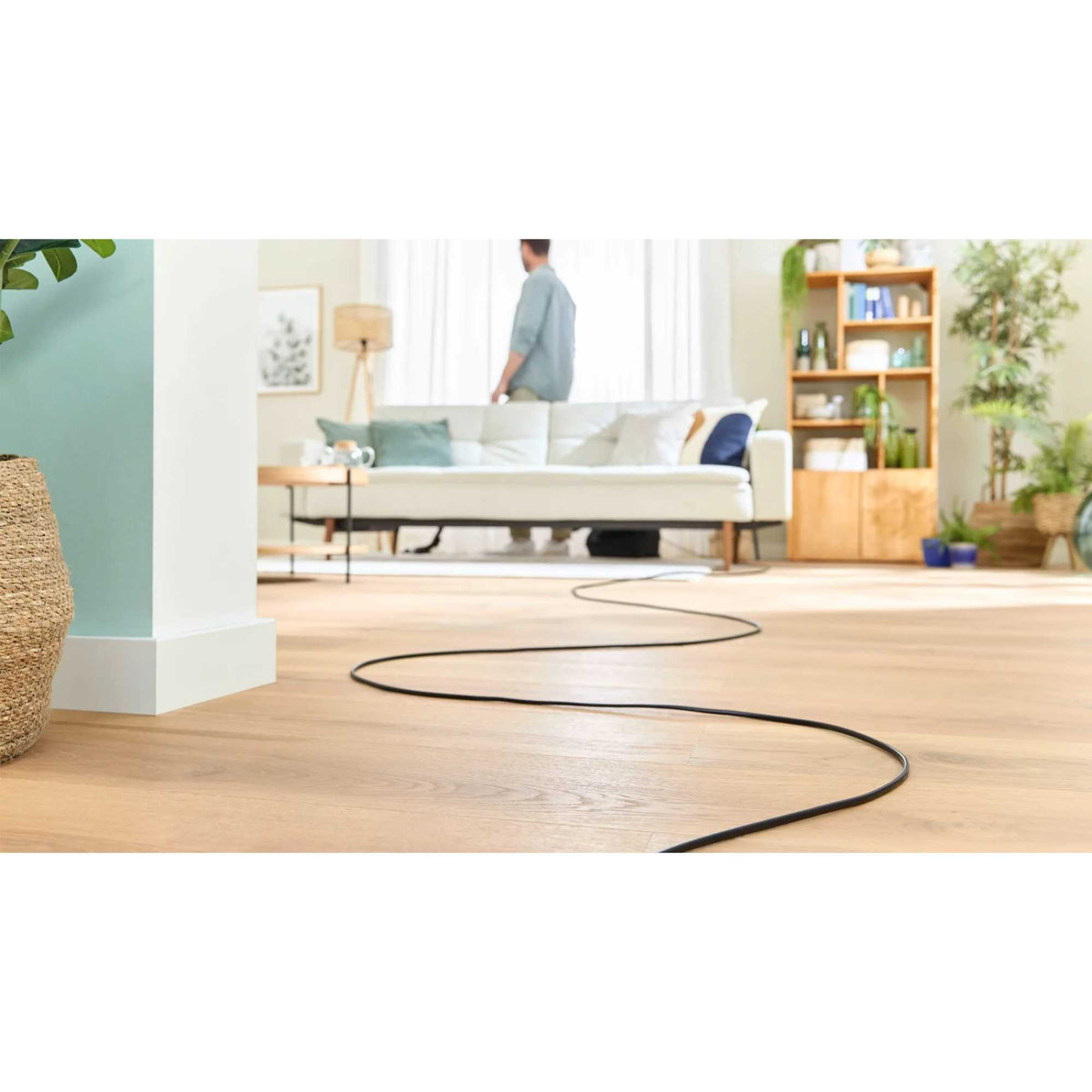 Bosch Series 4 Cylinder Vacuum Cleaner Bagged - BGL38BA3GB