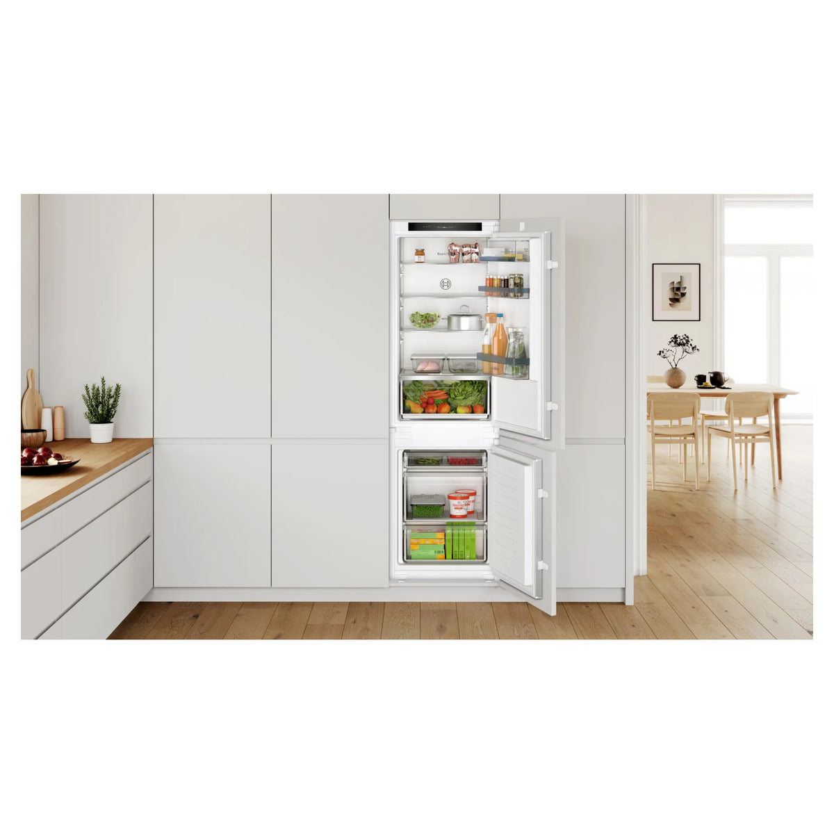 Bosch KIV86VSE0G Series 4 Built-In LowFrost Fridge-Freezer