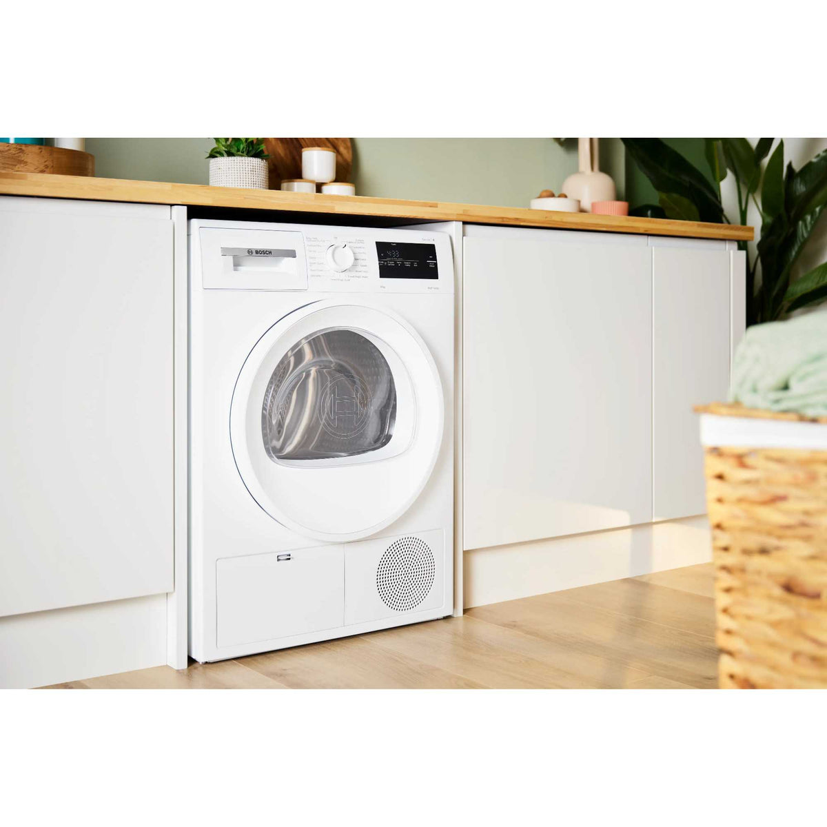 Bosch Series 4 8kg Heat Pump Tumble Dryer - WTH85225GB