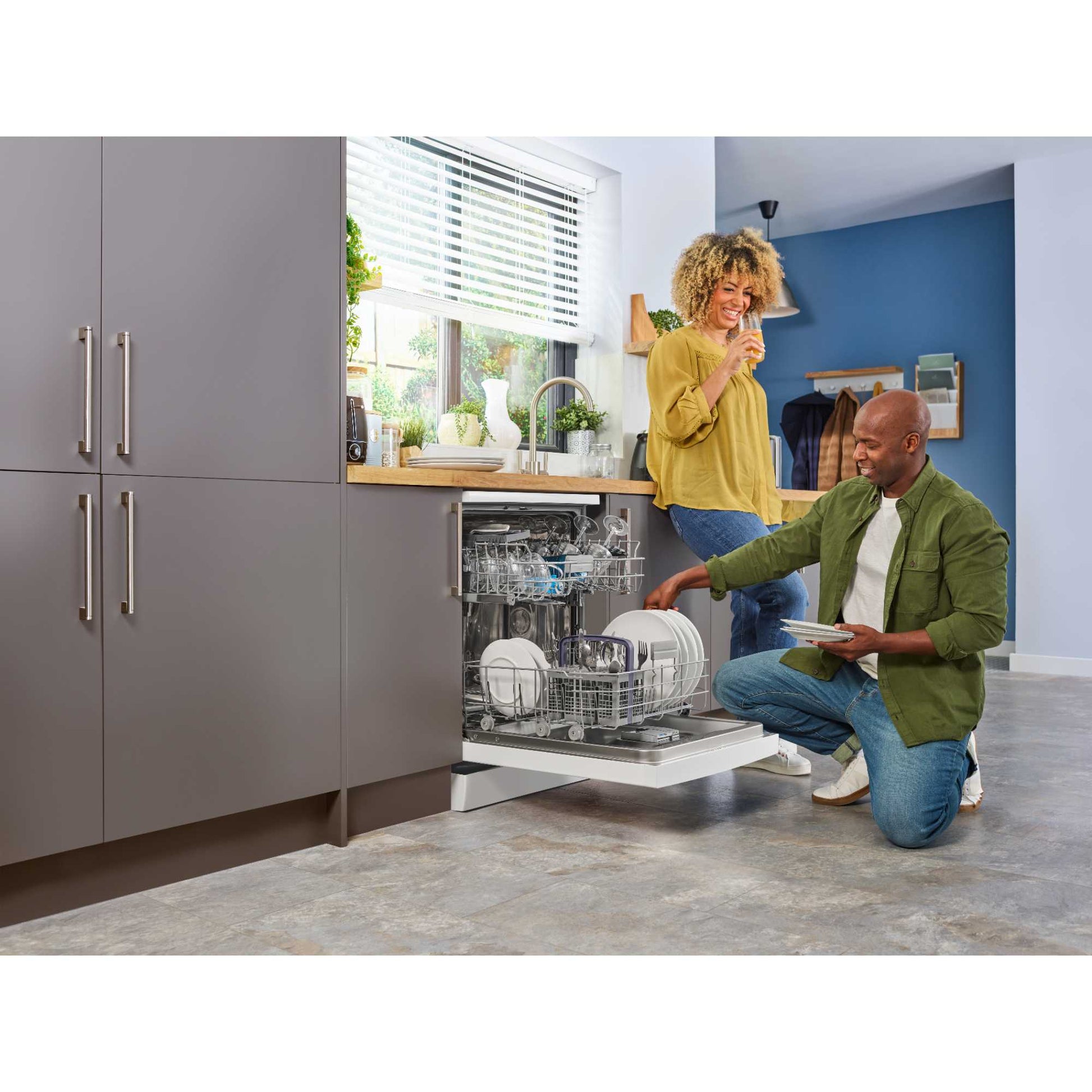 Beko Freestanding Full-Sized Dishwasher - BDFN26430W