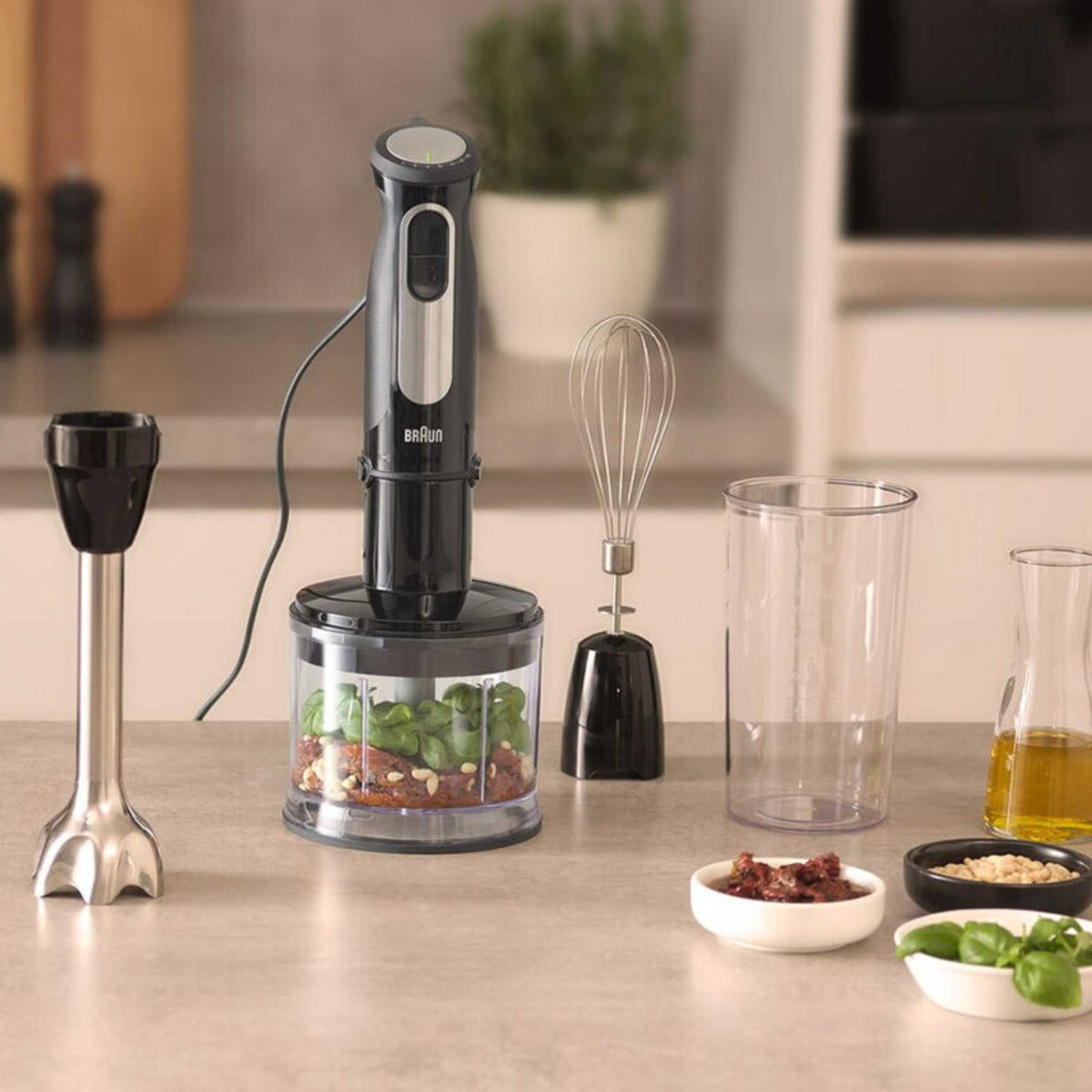 Braun MQ 55236 M MultiQuick 5 Pro Hand Blender with Chopper, Whisk & Beaker