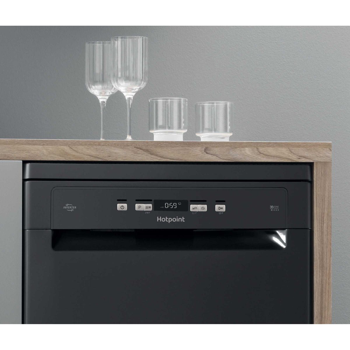 Hotpoint Freestanding Full-Sized Dishwasher - HFC 3C26 WC B UK