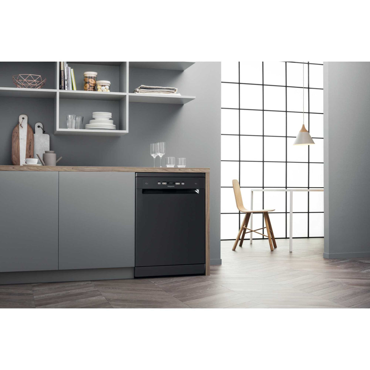 Hotpoint Freestanding Full-Sized Dishwasher - HFC 3C26 WC B UK