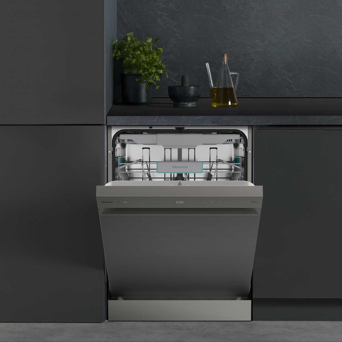 Hisense Hi6 Freestanding Full-Sized Dishwasher - HS663A90XUK