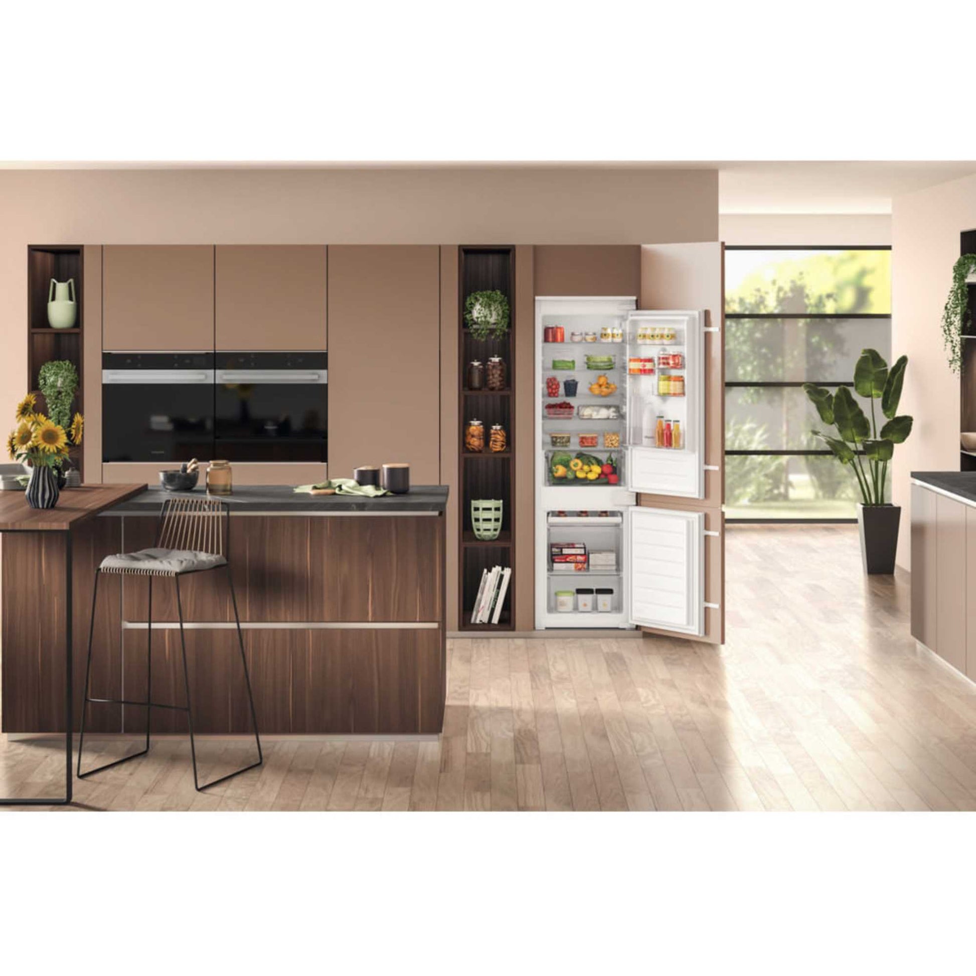 Hotpoint Built-In Fridge Freezer 70/30 Low Frost - HTC18D011A1