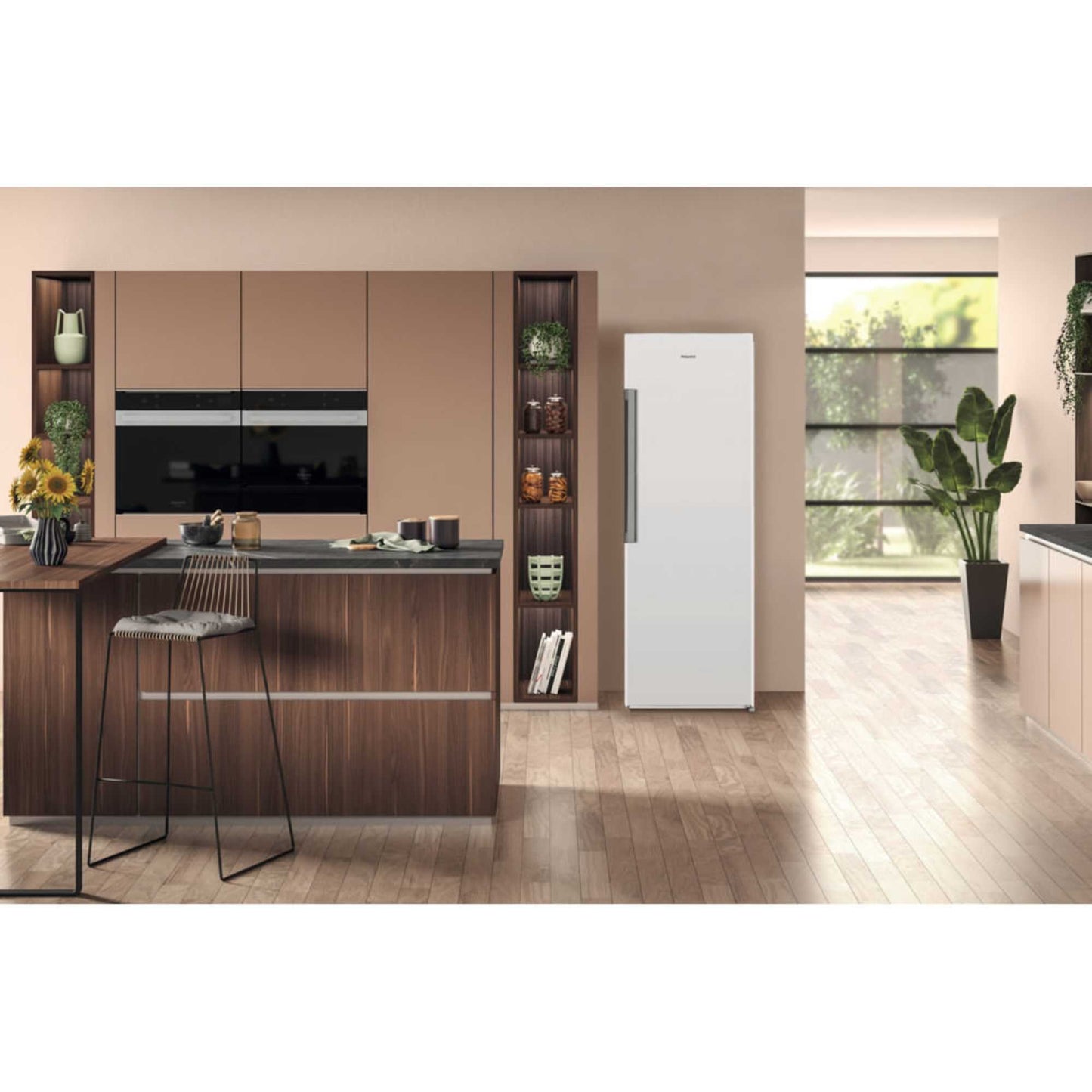 Hotpoint Tall Larder Fridge Low Frost - White - SH6 A2Q WR UK