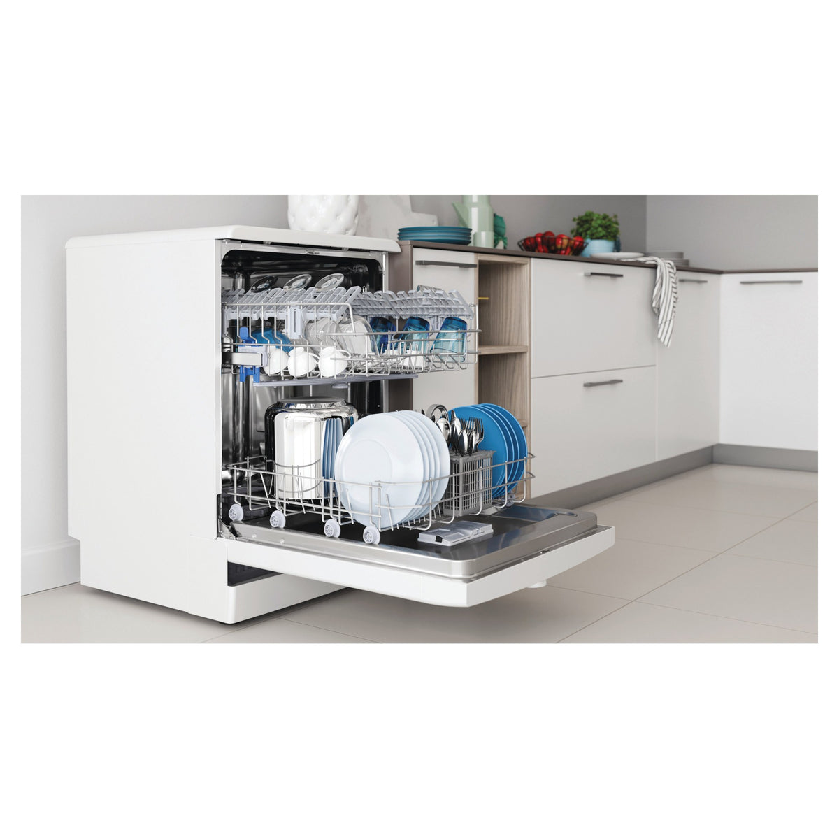 Indesit Push&Go Freestanding Full-Sized Dishwasher - D2F HK26 UK