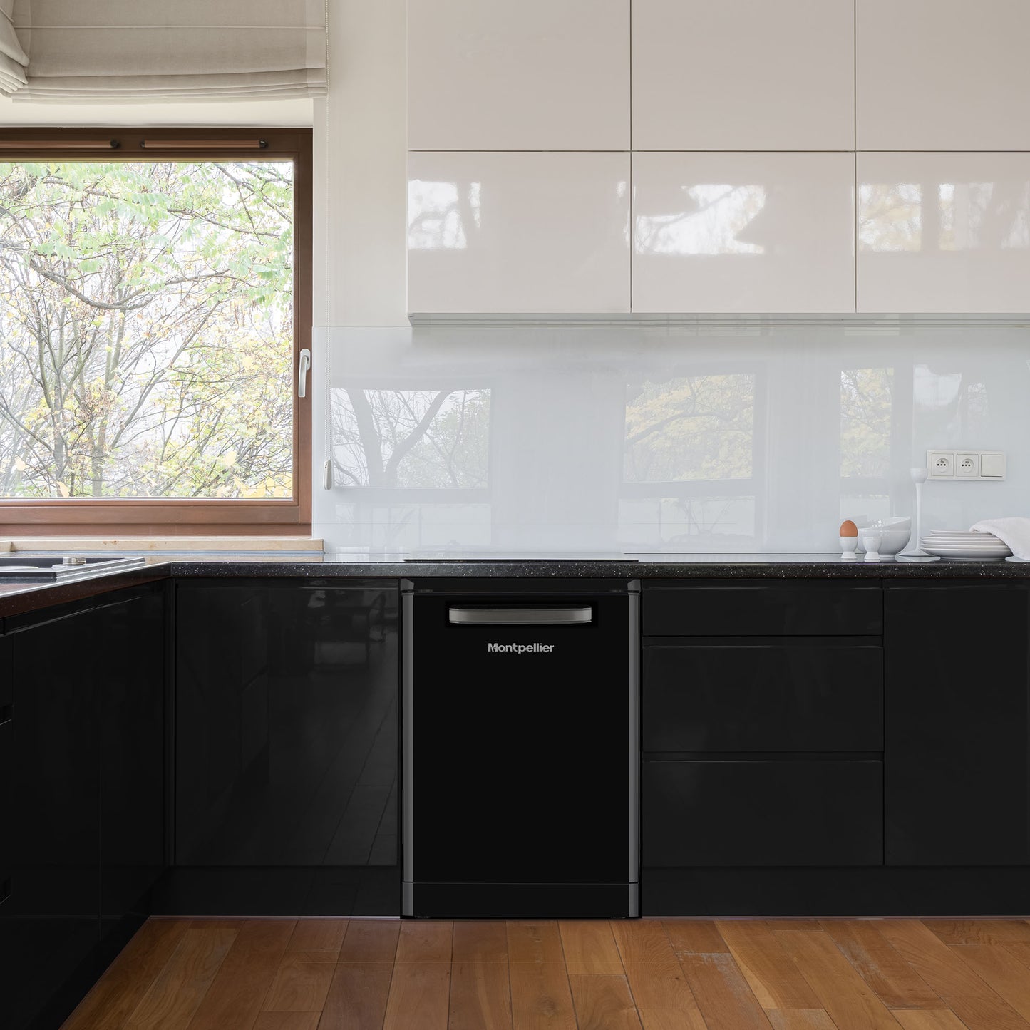 Montpellier MAB1353DK 60cm Retro Dishwasher in Black
