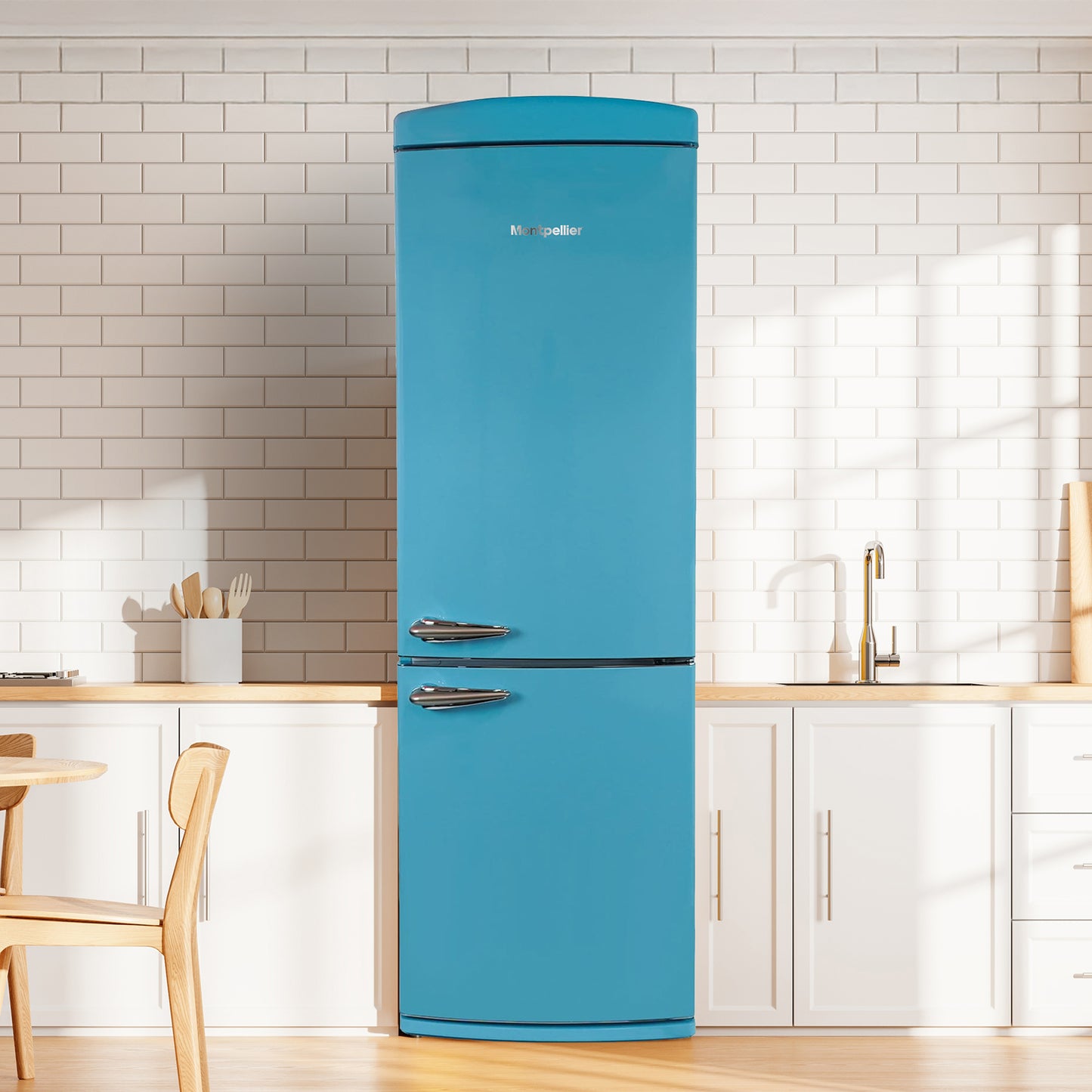 Montpellier MAB190PB Retro No Frost Fridge Freezer