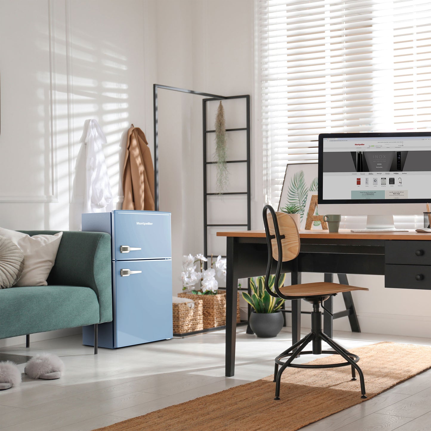 Montpellier MAB2035EPB Undercounter Retro Fridge Freezer in Pastel Blue