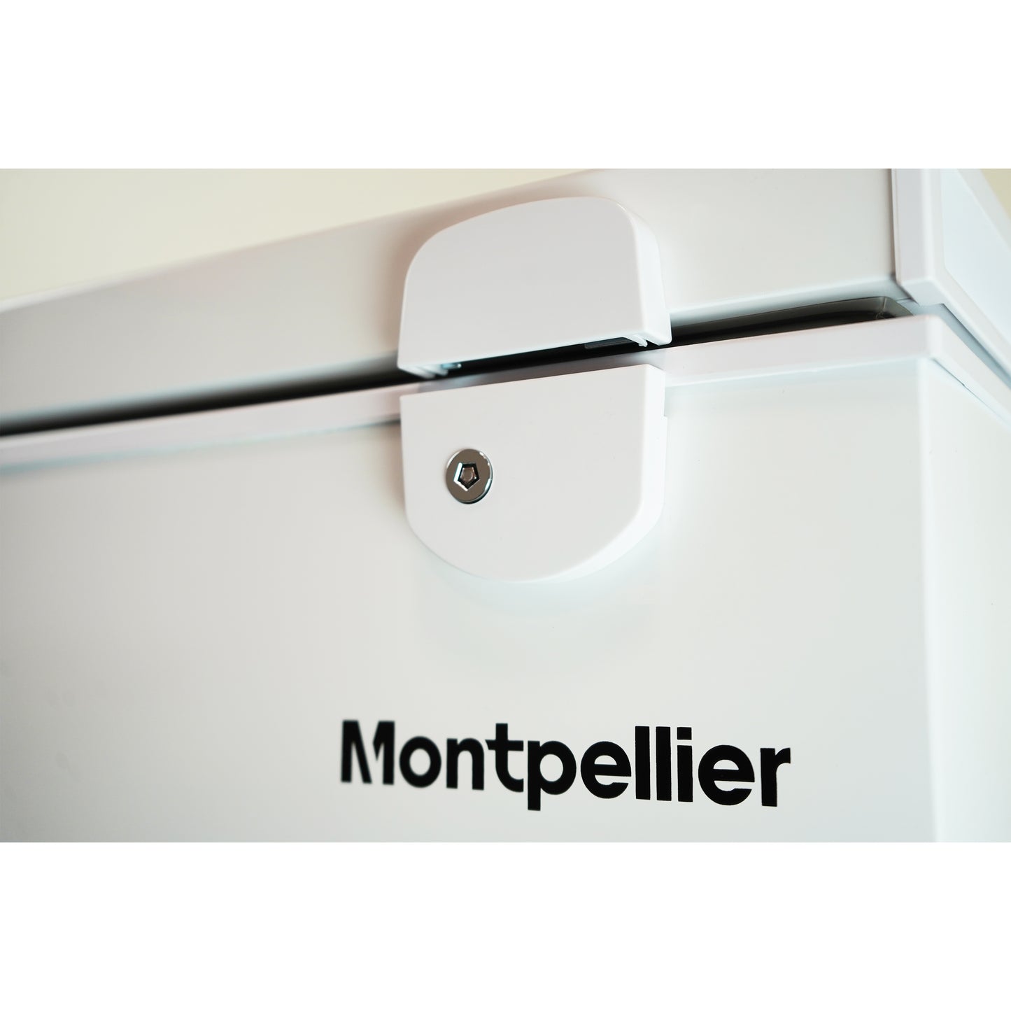 Montpellier MDACF291W 291 Litre Chest Freezer
