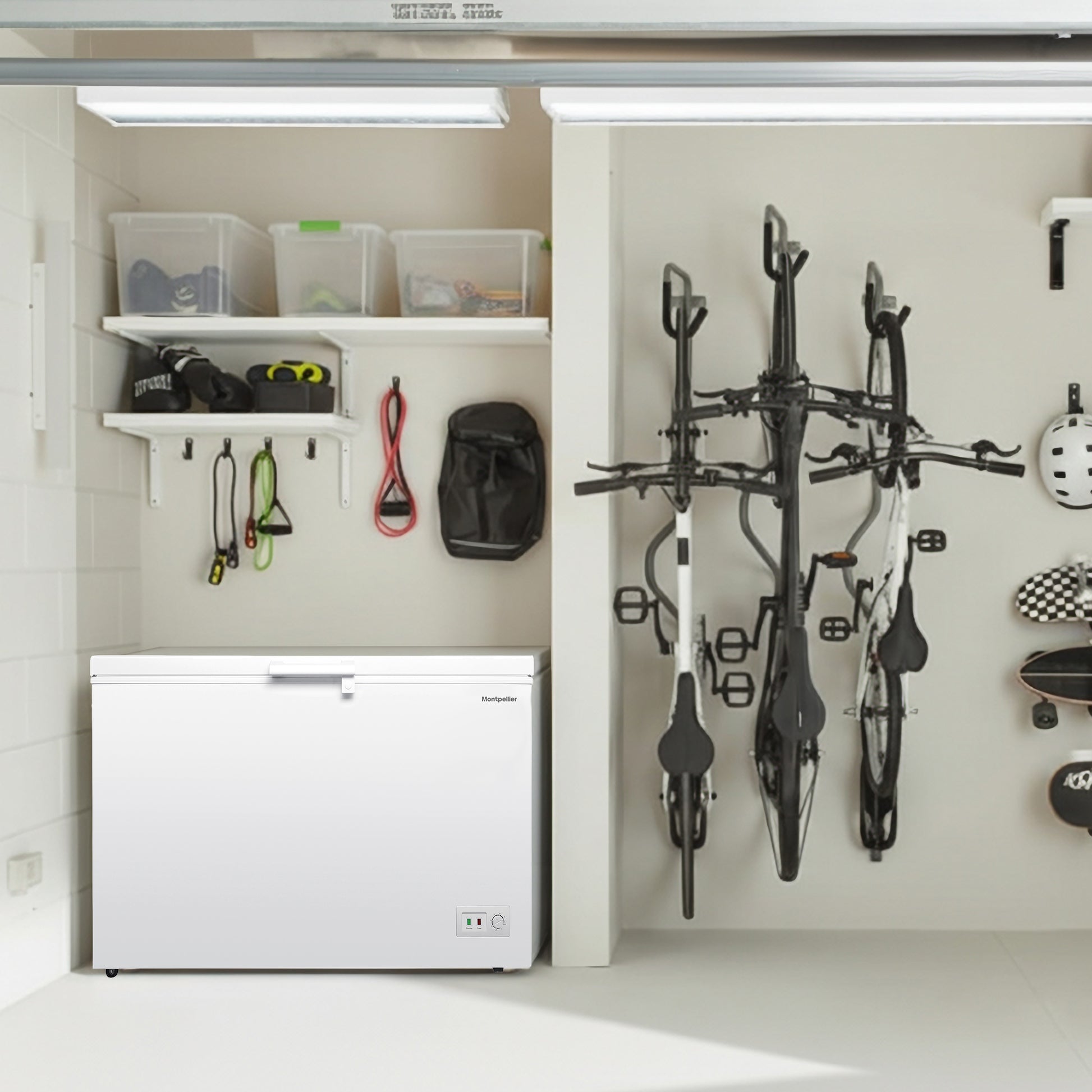 Montpellier MDACF371W 371 Litre Chest Freezer