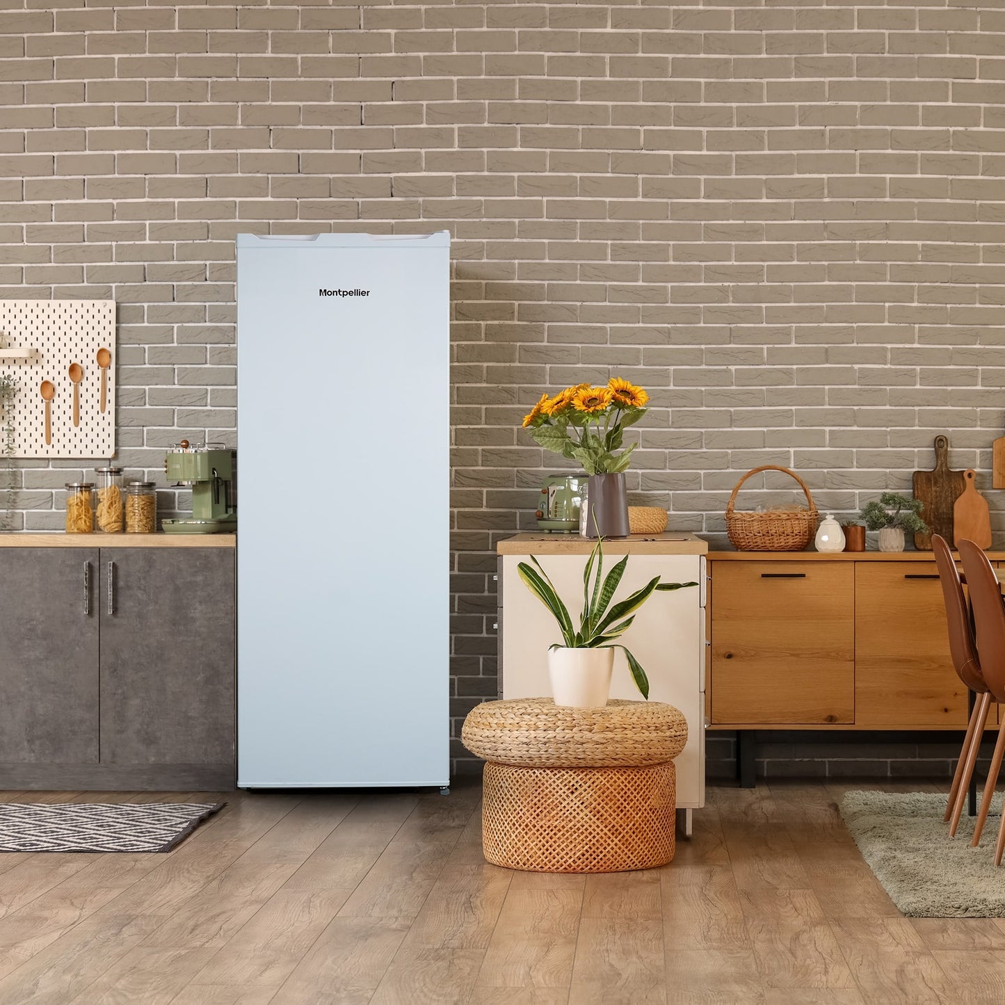 Montpellier MDATLF145W Tall Larder Fridge