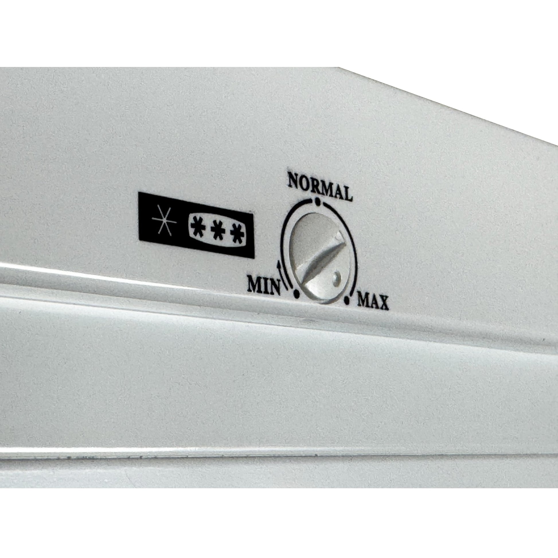 Montpellier MDATSFZ170W Tall Freezer