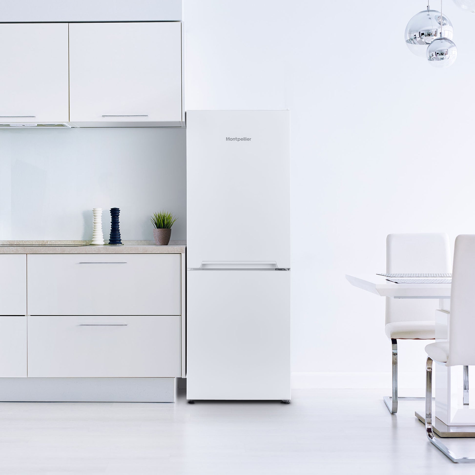 Montpellier MFF155EW Frost Free Fridge Freezer in White