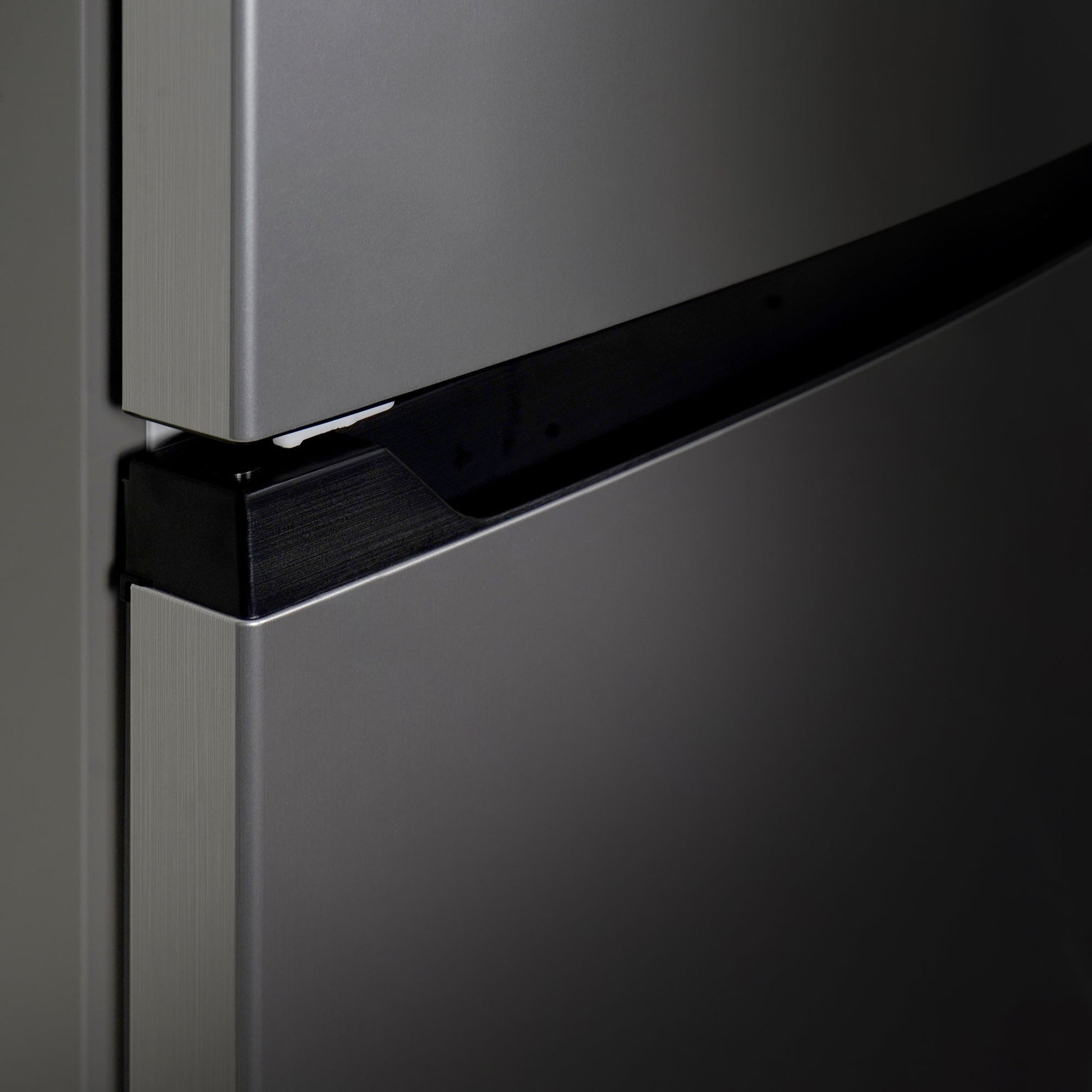 Montpellier MNF167ES 50/50 No Frost Fridge Freezer in Silver