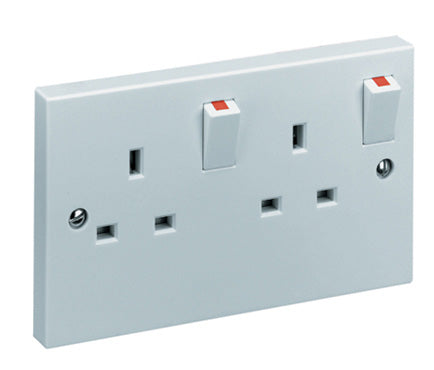 *13AMP TWIN SWITCHED SOCKET (2 GANG)