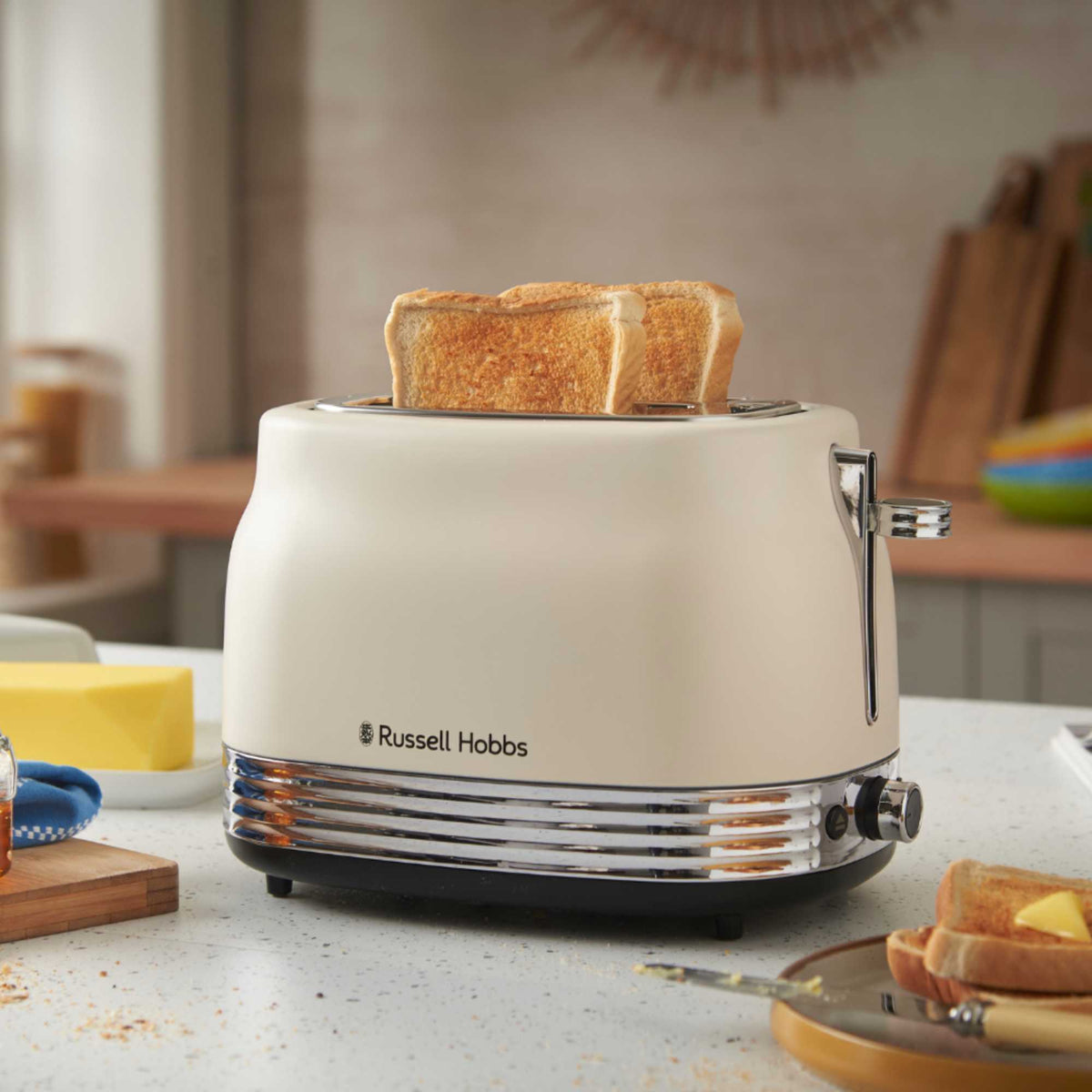 Russell Hobbs 28650 Hanley 2 Slice 900W Retro Toaster with - Jasmine