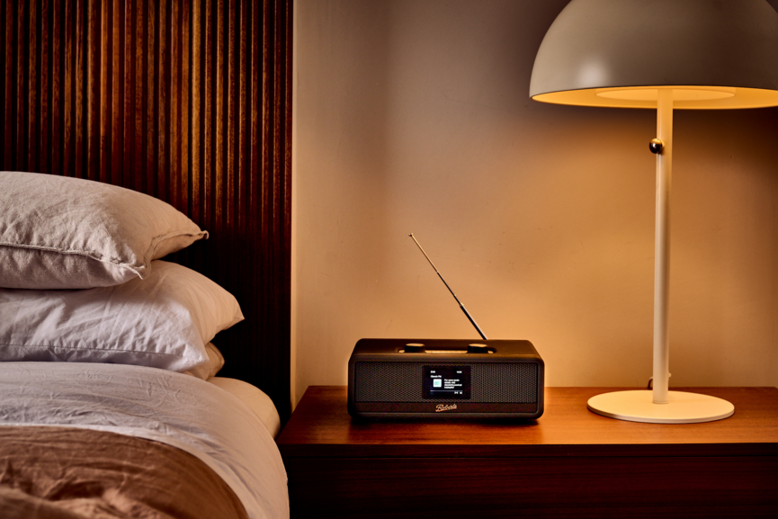 Roberts Revere 100 - Black