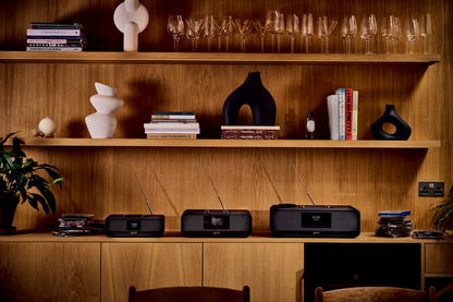Roberts Revere 100 - Black