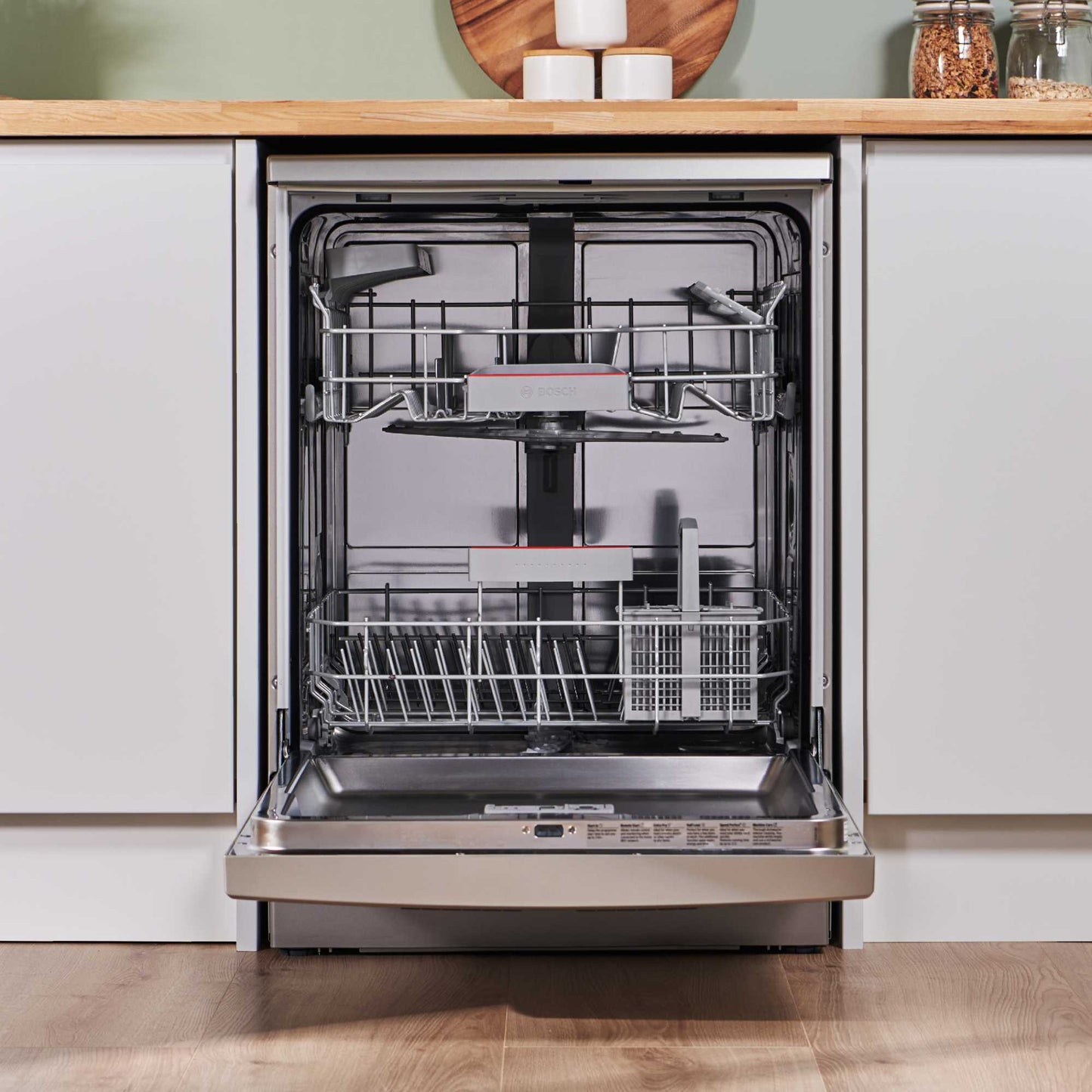 Bosch Series 4 Freestanding Full-Sized Dishwasher - SMS4EKI06G