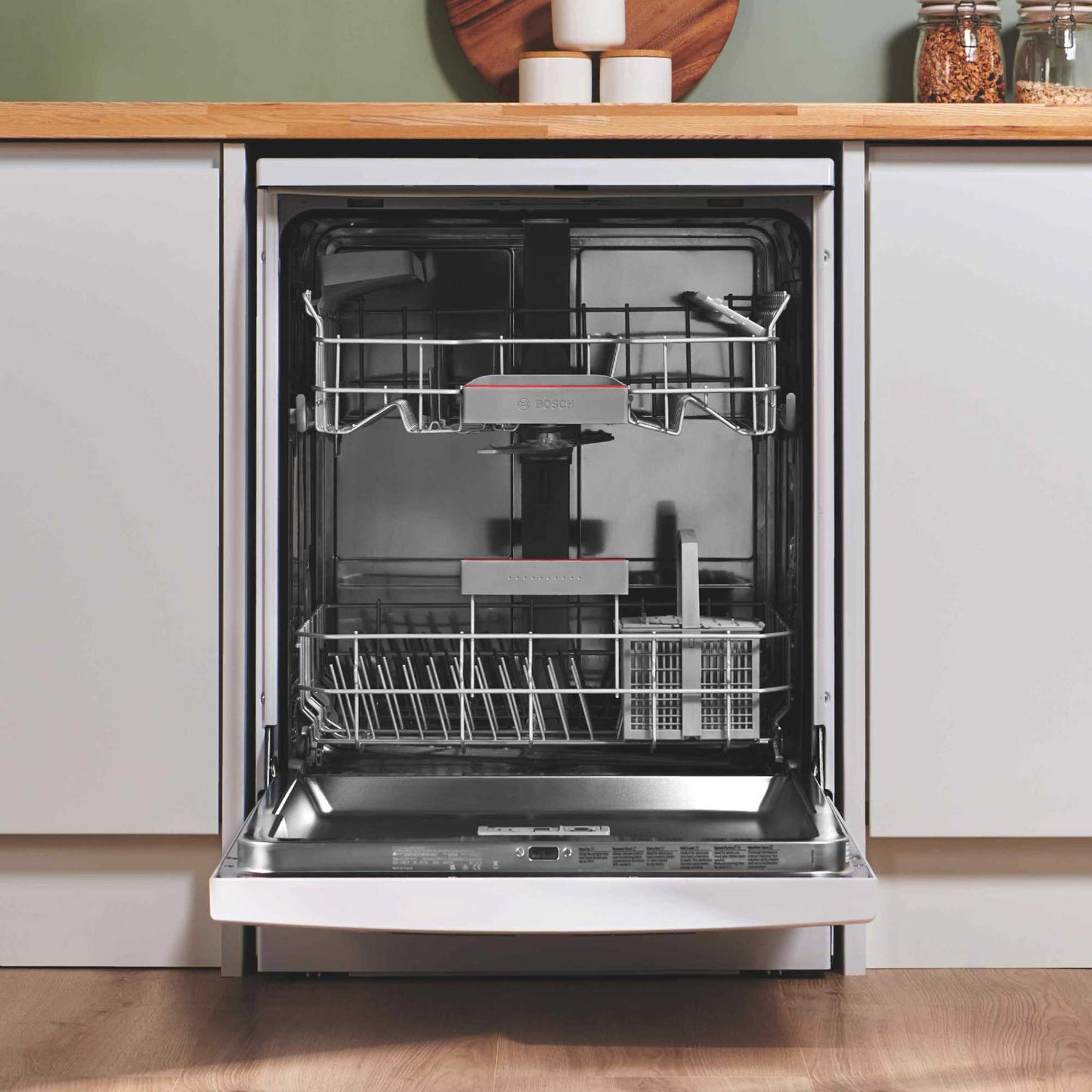 Bosch Series 4 Freestanding Full-Sized Dishwasher - SMS4EKW06G