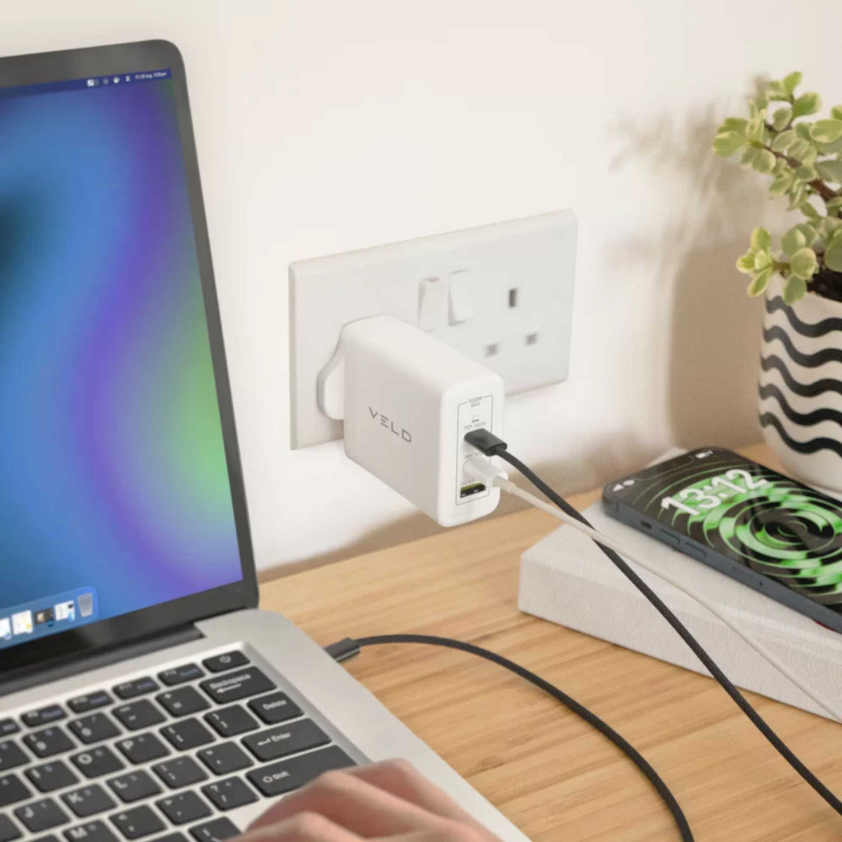 VELD VHG100JW Super-Fast 3 Port 100W USB Charger