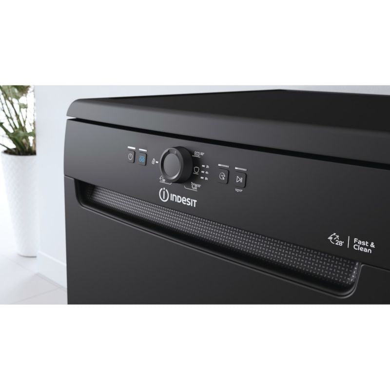 Indesit Push&Go Freestanding Full-Sized Dishwasher - D2F HK26 B UK