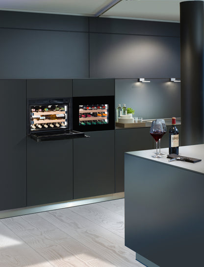 Liebherr WKEgb582 — Built-In Wine Storage Fridges - Single Zone